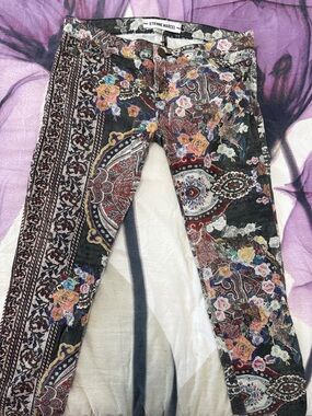 Etienne Marcel Women’s Skinny Jeans - Black Multi Floral Paisley